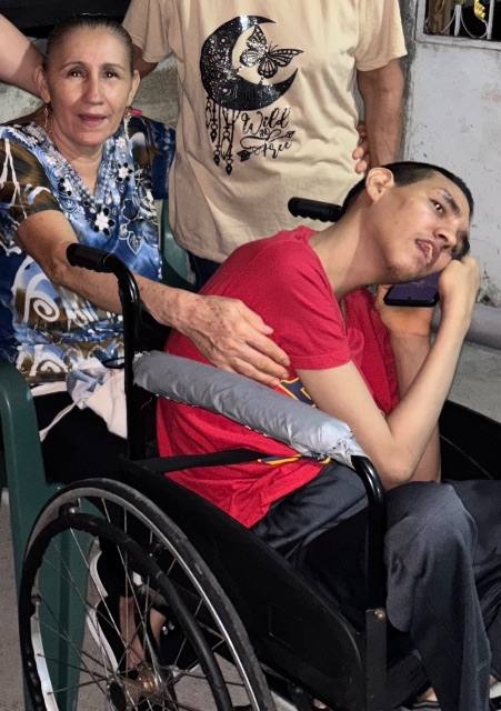 Foto de Elena Márquez y maikol