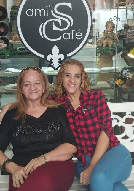 Foto de Erika y Reina Araque