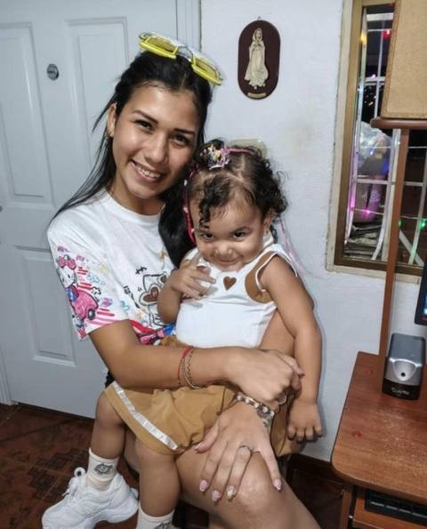Foto de Maileth Pérez y su hija Thailet Calderon