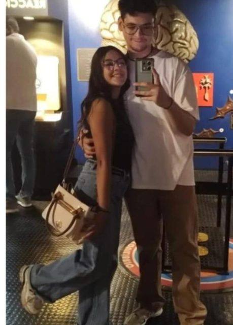 Foto de Jovanna Meneses y Sandy Mieres