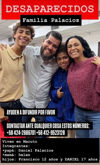 Foto de Daniel Palacios (padre)Helena Mendez (madre) Daniel palacios(hijo mayor) Francisco Palacios (hijo menor)