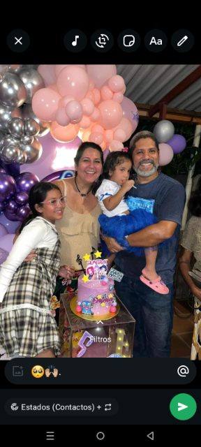 Foto de Muriel Gallo, Gustavo Pérez, Paula Fernández, emma Pérez, Fiorella Pérez, Domingo y Marlene Gallo