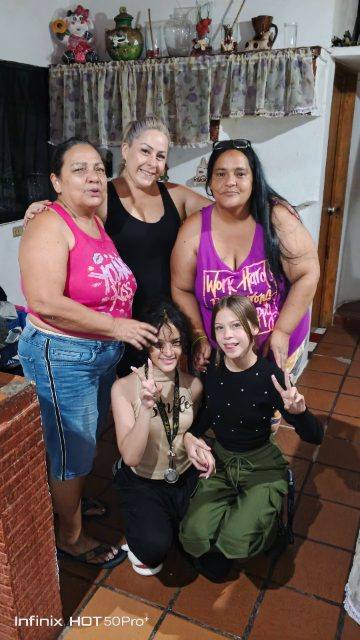 Foto de Yulitza y milagros