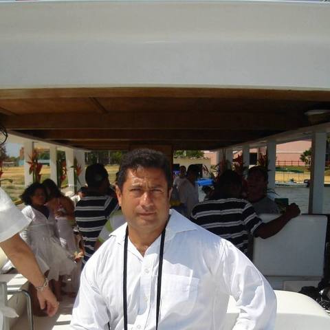 Foto de romulo robles