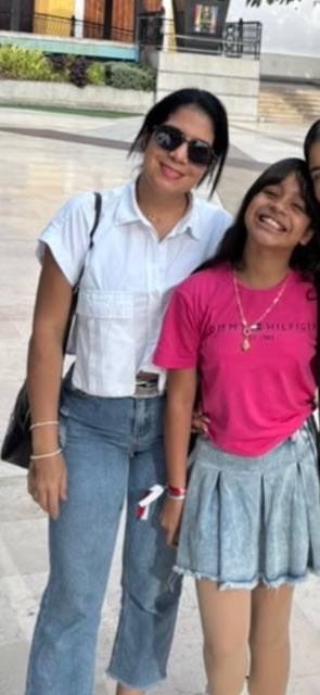 Foto de Aracelys Marín e Isabella Torres