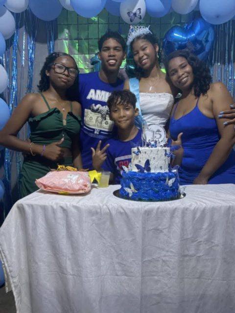 Foto de Gabriel Escobar Gabrielys Escobar Leyla Mendoza Arelys Escobar