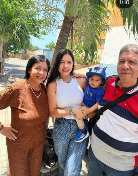 Foto de Rossy, Adolfo, Barbara y Santi