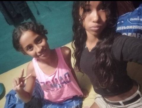 Foto de Jeanyela y Alexandra Albuja