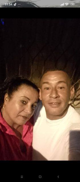 Foto de crisbely sanchez y carlos lucambio