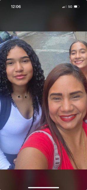 Foto de Milagros Arenas y Melany Arenas