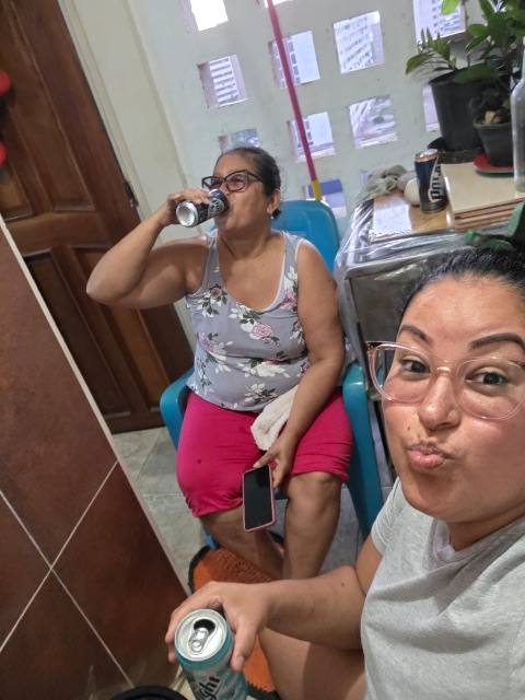 Foto de yoselin quintero y lolis barrueta
