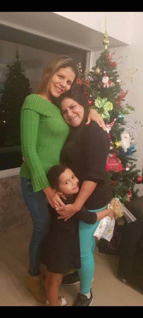 Foto de Yelitza Seijas, Hilary Y Nieves Pelayo