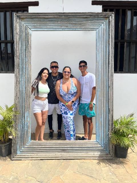 Foto de Oscar, Giovanny, Leidy, Joselyn