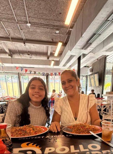 Foto de Dayana Brito y Sophia Delgado