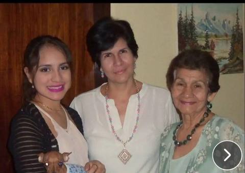 Foto de Nidia Bermúdez zulay Mota Daniela Pérez