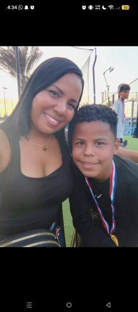 Foto de Yisel Andreina García Romero de Pérez y Aaron Samuel Pérez Garcia