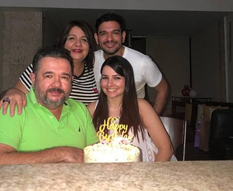 Foto de Jose Manuel Freitas, Iris e hijos.