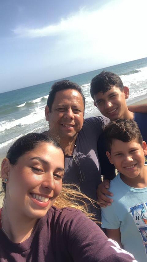 Foto de Alejandro Peña ( Hermano) Luis Alejandro ( sobrino) Oscar Eduardo (sobrino)