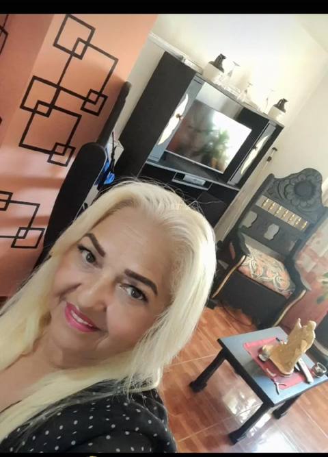 Foto de nelly adjunta