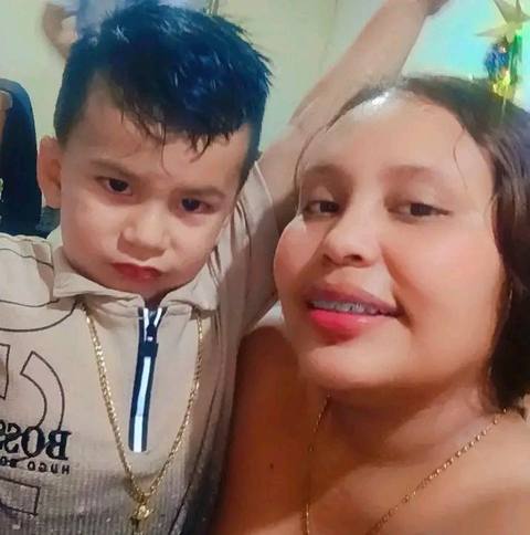 Foto de Cersy reymar romero pejendino