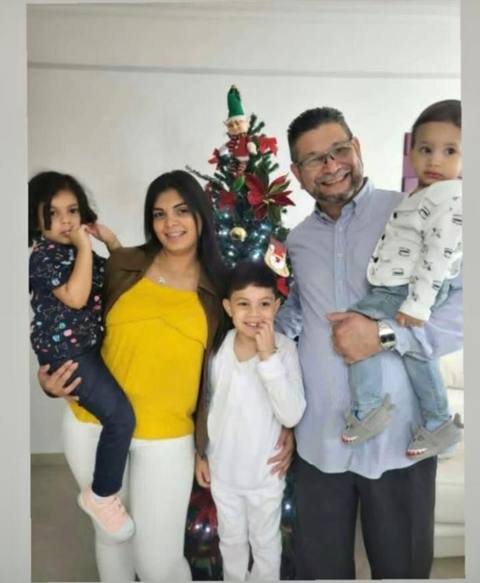 Foto de •Kimberlyn Fernández  •Cesar Martínez.  Niños Sophia Mathias y Akim martinez