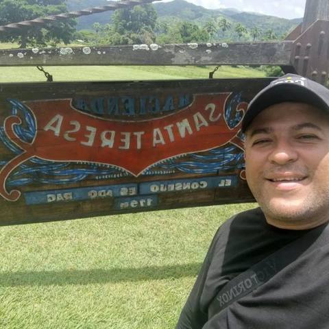 Foto de Ramcess García y famiia