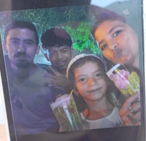 Foto de Yani Rossi Yanez Mora Angel parra  Ámbar Sofía parra Yanez  Brayan David González yanez Cadrazco