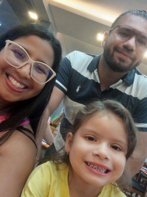 Foto de Luis Fernando Oliveros, Yeluismar López y Fernanda Oliveros
