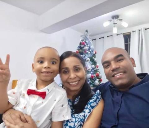 Foto de Carlos Segovia, Yamelia Acosta y Diego Segovia