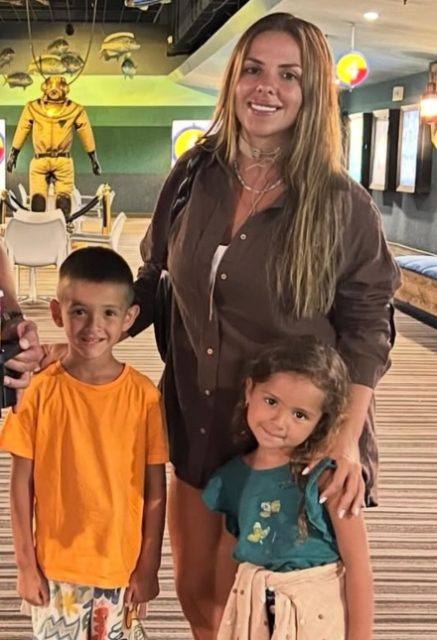 Foto de YANINA TREJO, ARON TREJO Y ΑΙΝΟΑ TREJO.