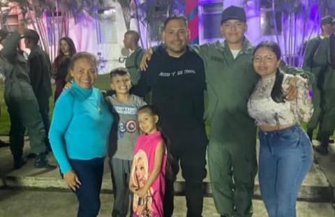 Foto de Bárbara Salcedo  Maryely bautista  Hender Páez  +57 313 4638723  +57 302 5417602