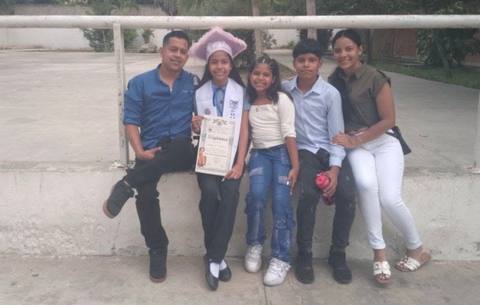 Foto de Gregorio, Ana,Greisbel, Greishel y Gregorio Cisnero Susarre
