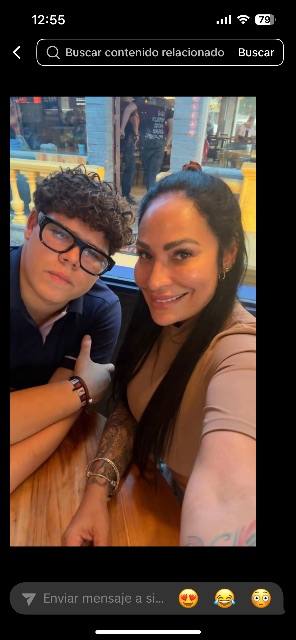 Foto de Adrian godoy y su mamá milexis sánchez