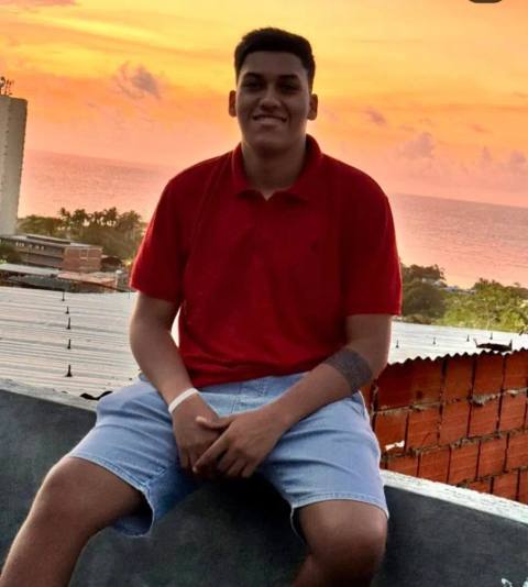 Foto de Alexander Valentino Bracamonte