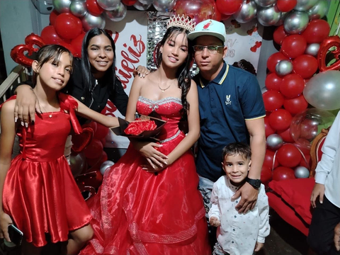 Foto de Sandert Perdomo, Danieliz, sandieliz, lisanyeliz y lisandert Perdomo infante