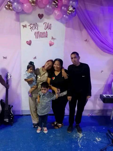 Foto de Nairubit y Su Familia Torin Subero