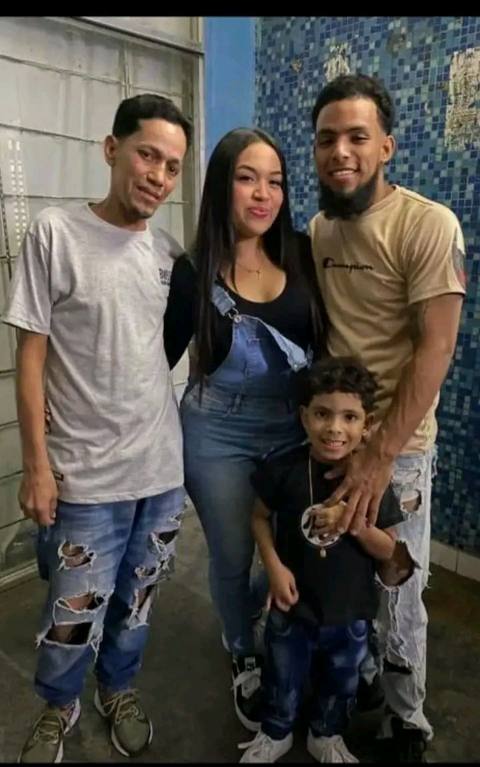 Foto de Daniela Márquez, cesar Daniel, cercar agusto Marquez