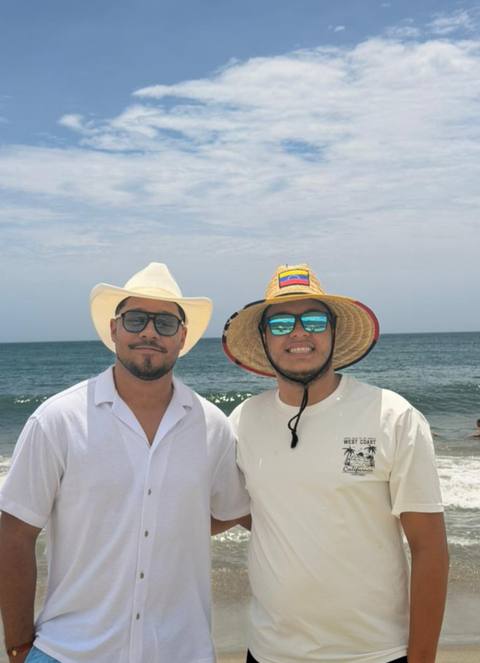 Foto de Juan Morales y Moises Serrano Morales y Sarrano