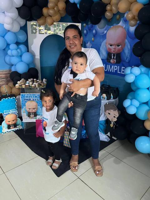 Foto de Ariannys, Arianna y Benjamín Vásquez marín
