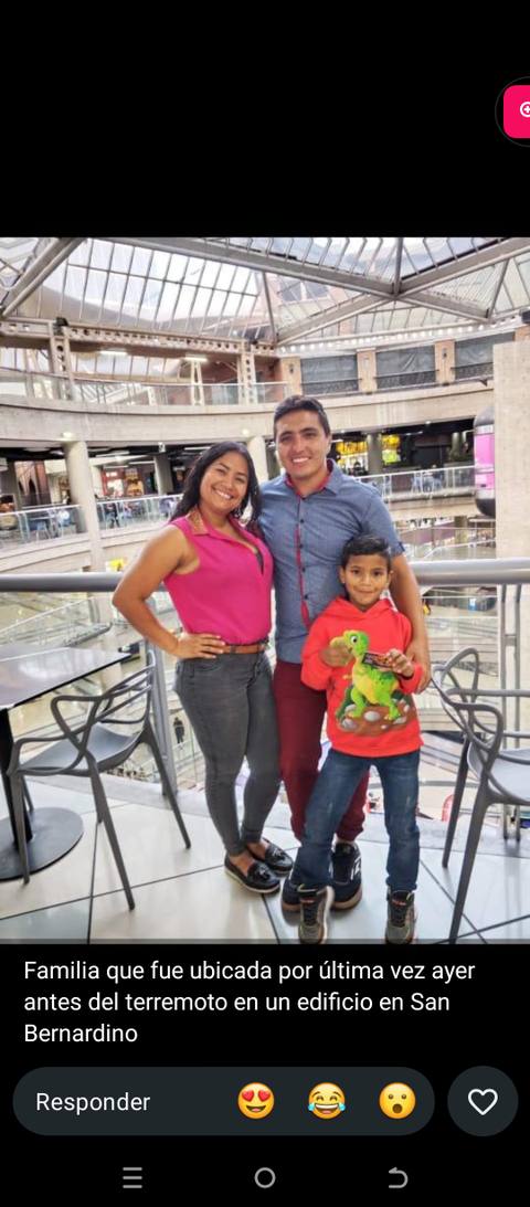 Foto de Bárbara, Wilmer y Ezequiel Gonzáles, cruz y cruz