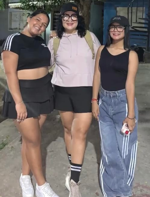 Foto de Ornela y Antonella e Iresly Gomez y Salvatierra