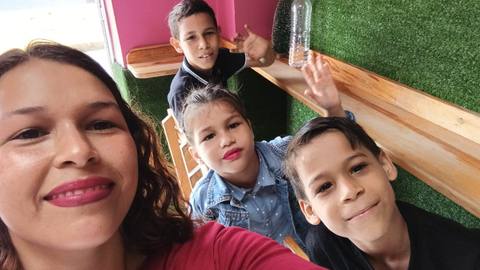 Foto de Maurelys, Paul, Roy y Hadassa Gonzalez