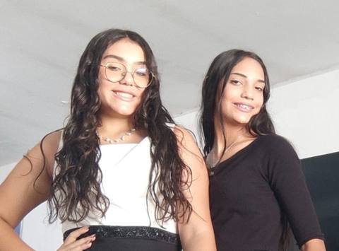 Foto de Ashley y Valentina Moutinho