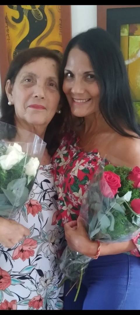 Foto de Yenny Cáceres y Cira Monrroy